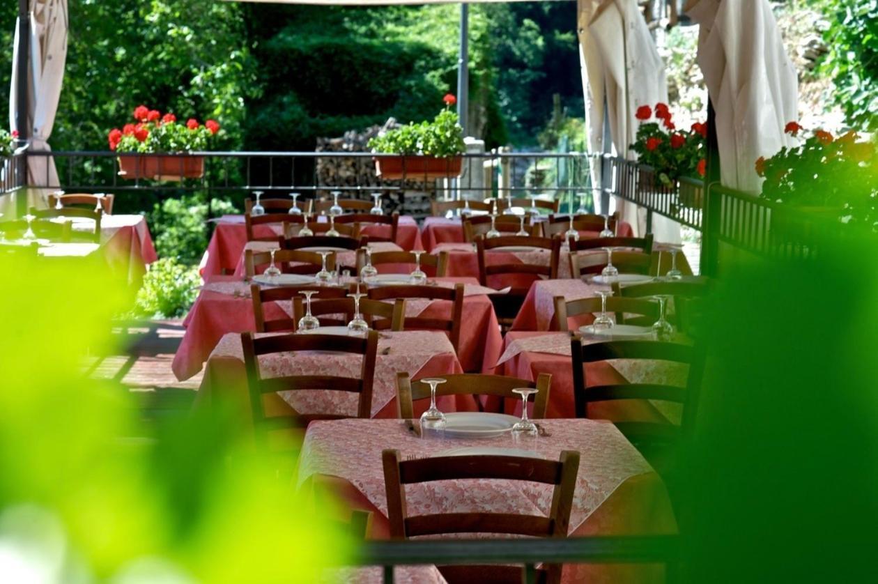 Borgo Isola Santa Pensionat Exteriör bild