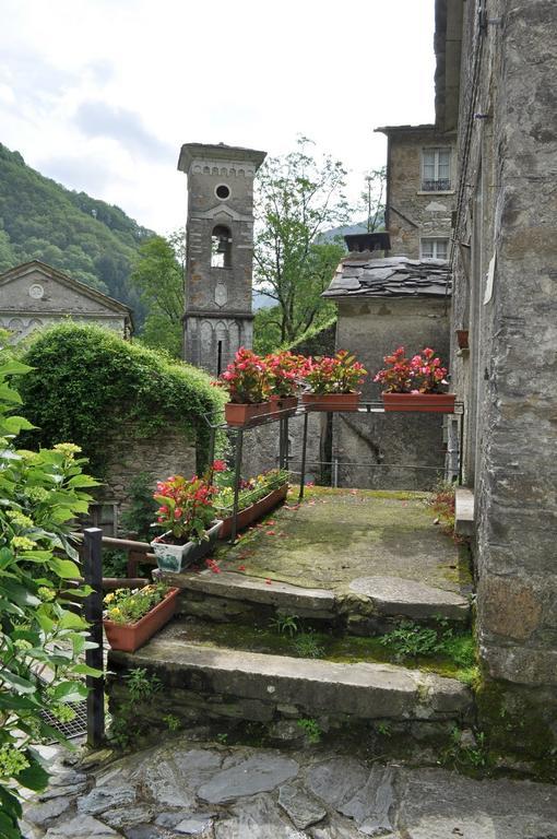 Borgo Isola Santa Pensionat Exteriör bild